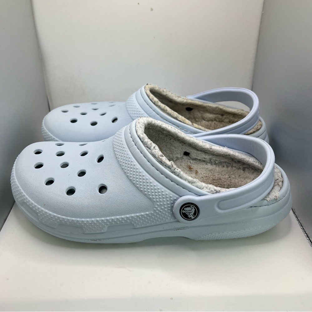 Unisex Crocs Size W-9 M-7